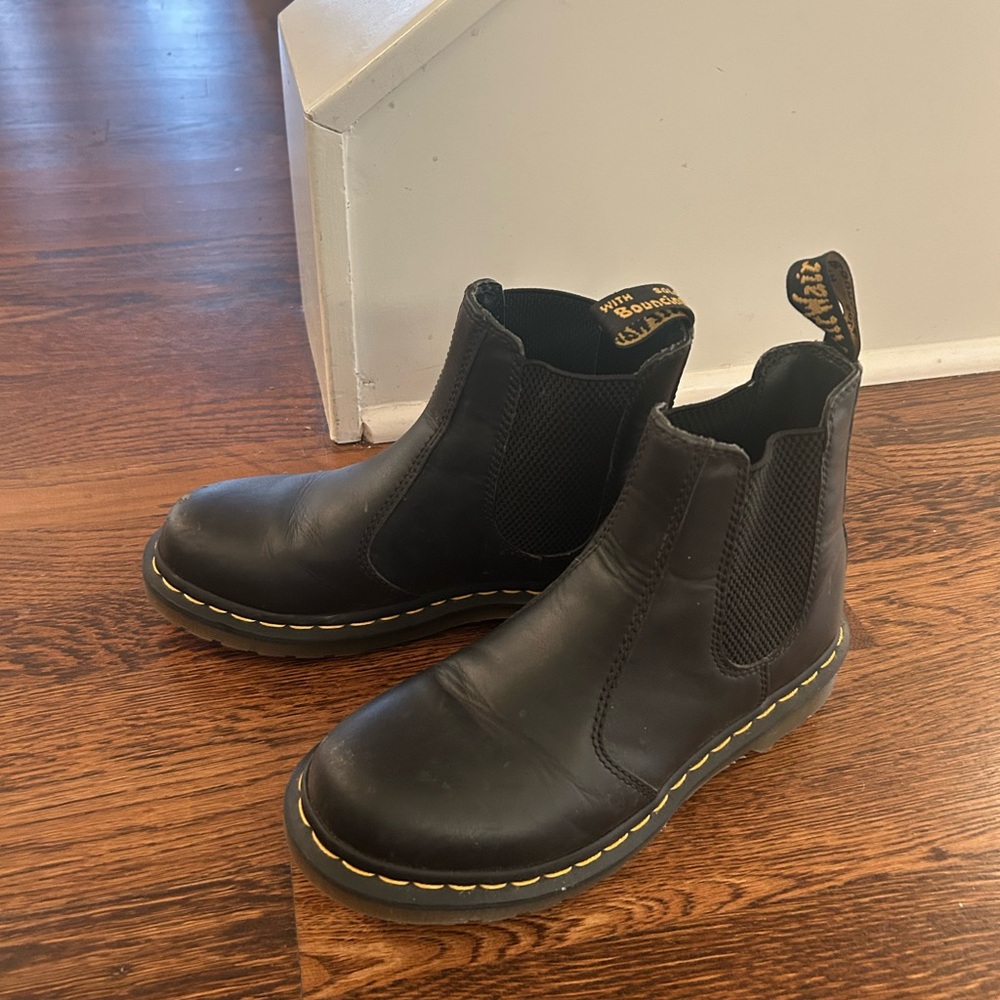 Doc Marten Air Wair Chelsea Boots